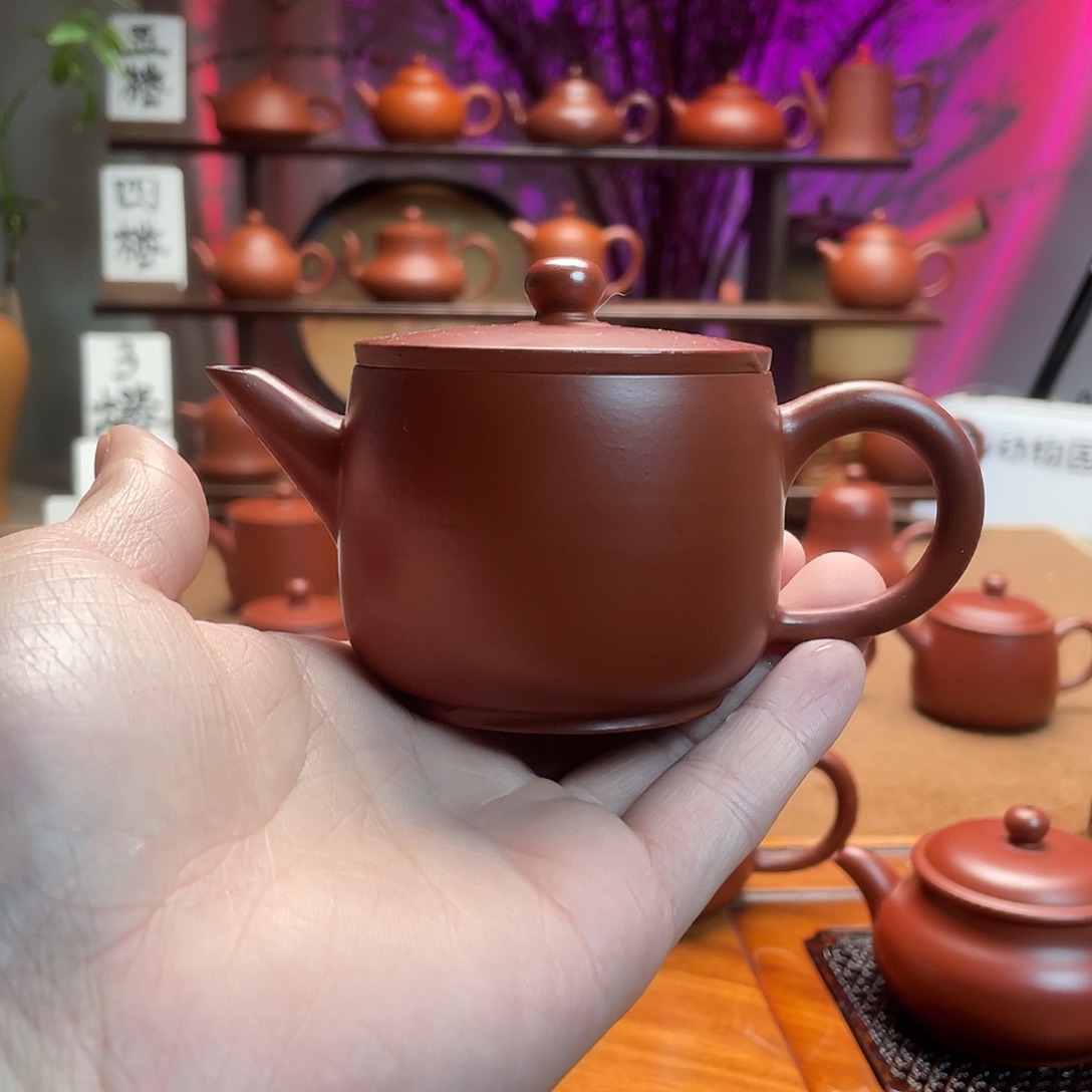 紫砂茶壶金*兄朱泥汉瓦120c