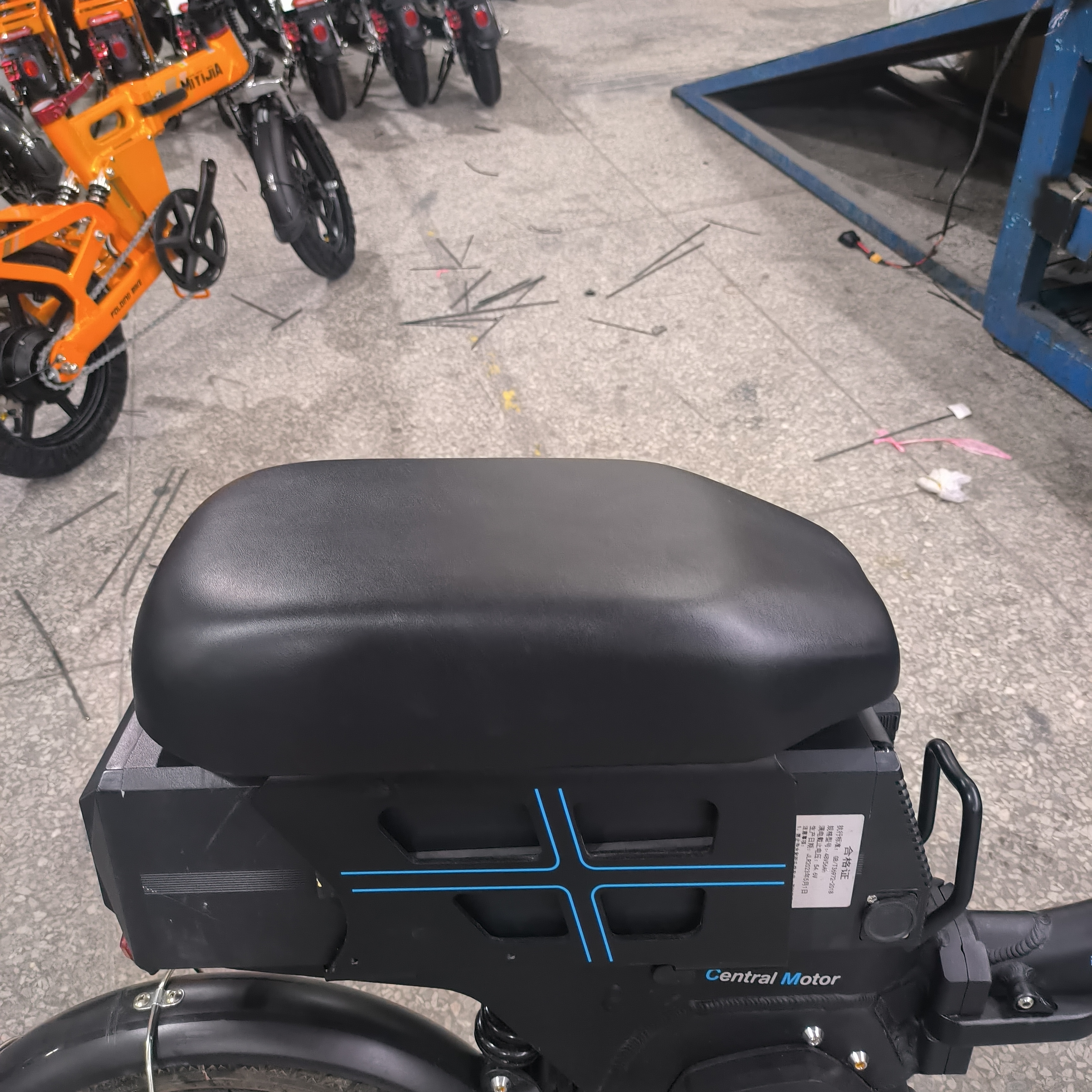 微叠V8机械师美宜佳雪豹坐垫鞍座座子原厂原装