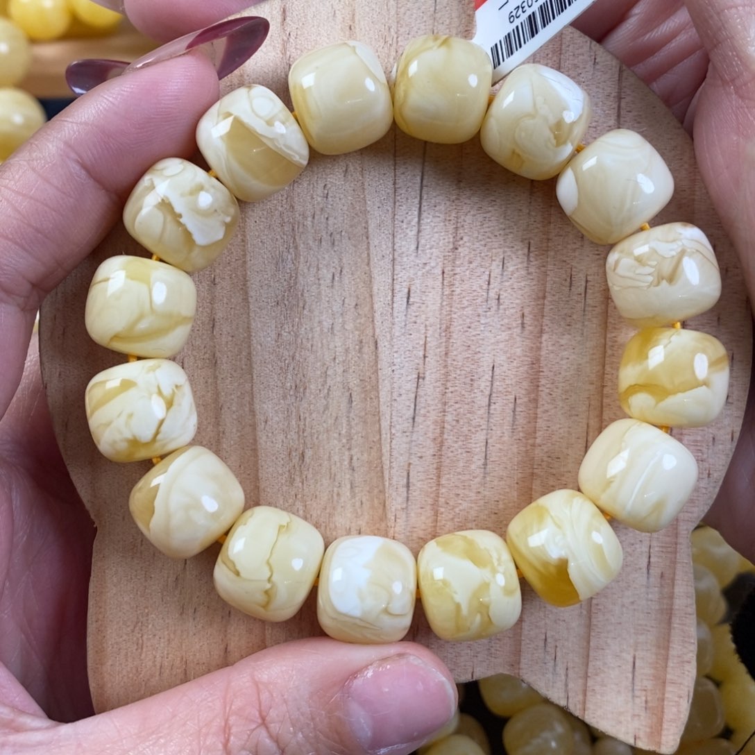 蜜蜡裸石未镶嵌14➕同料瓷白妖花