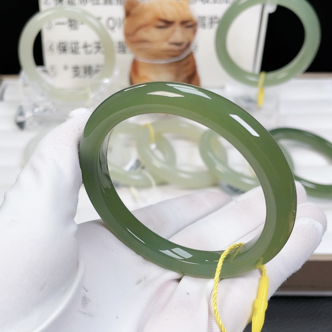 和田玉手镯9K金镶嵌