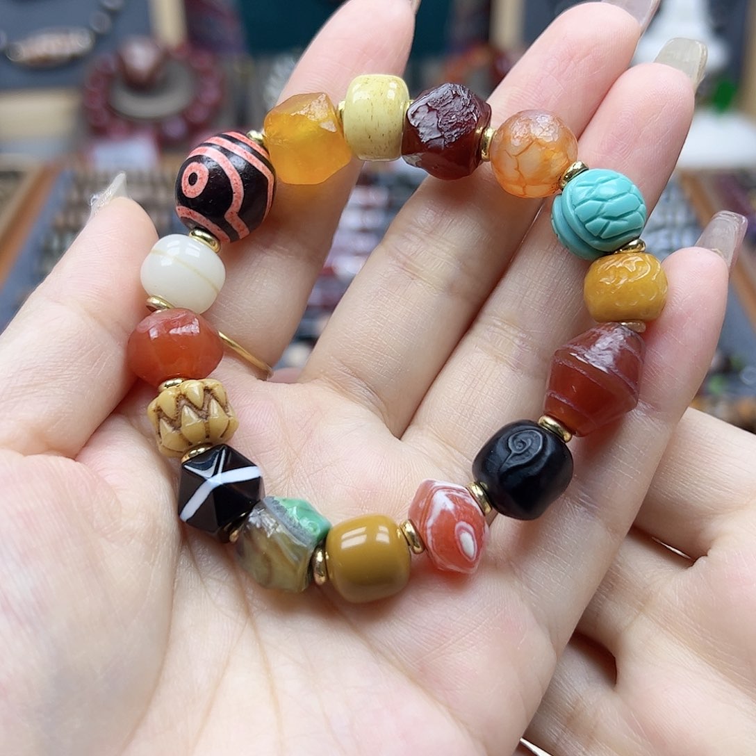 玛瑙/玉髓颈饰未镶嵌