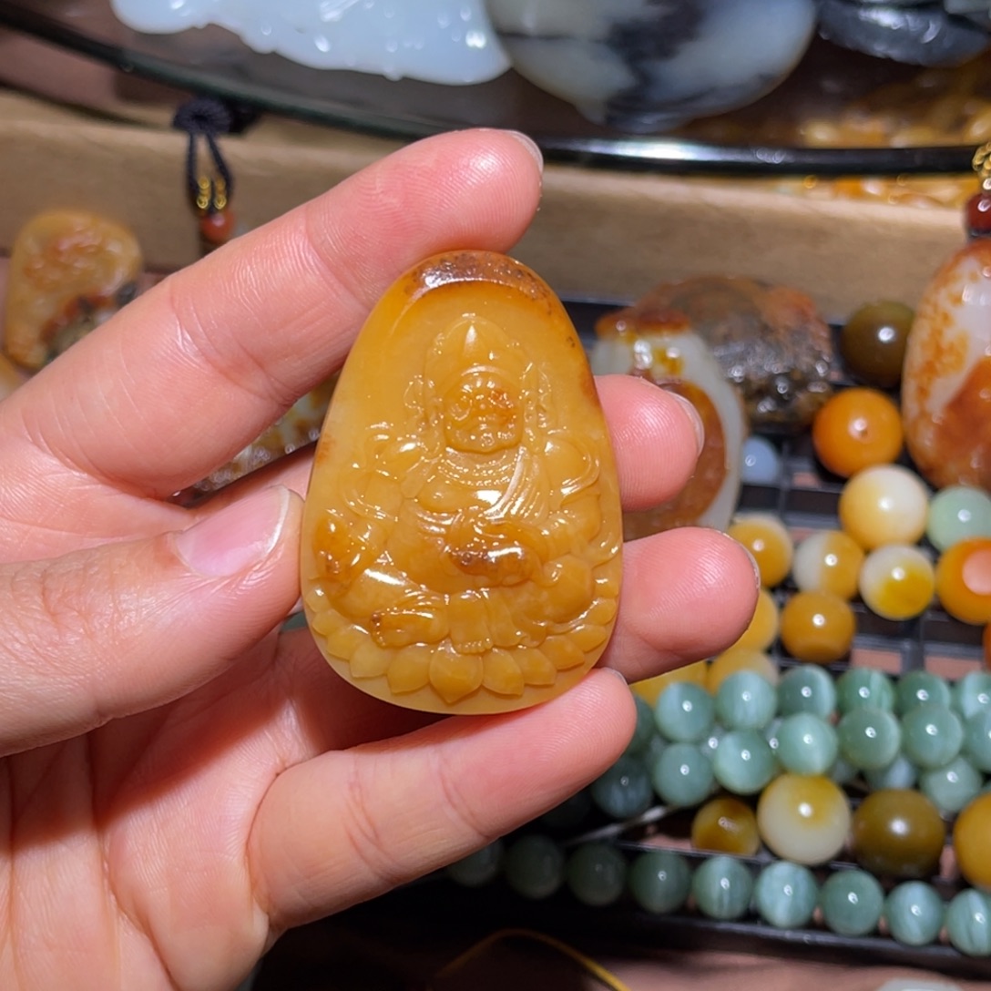 和田玉未镶嵌车挂