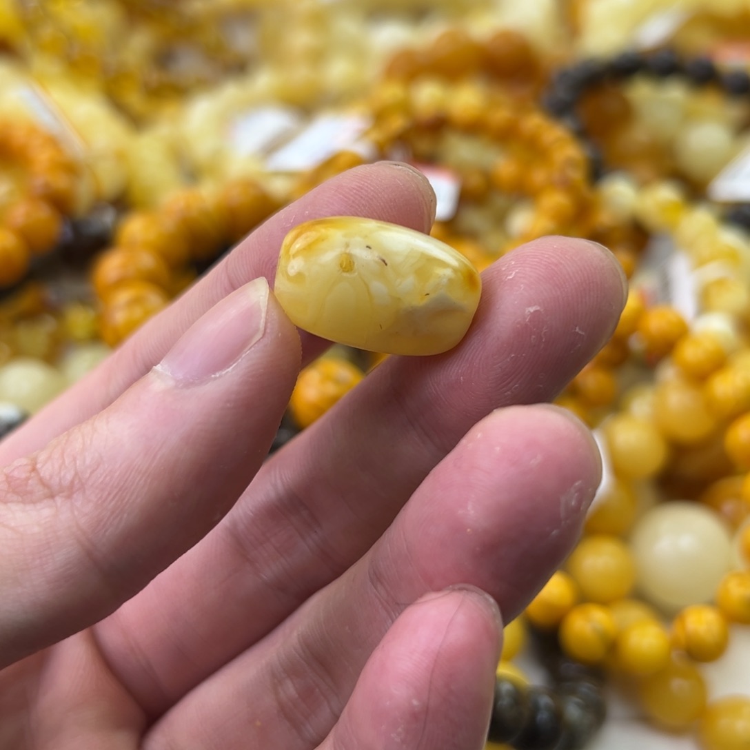 琥珀珠宝奇石未镶嵌