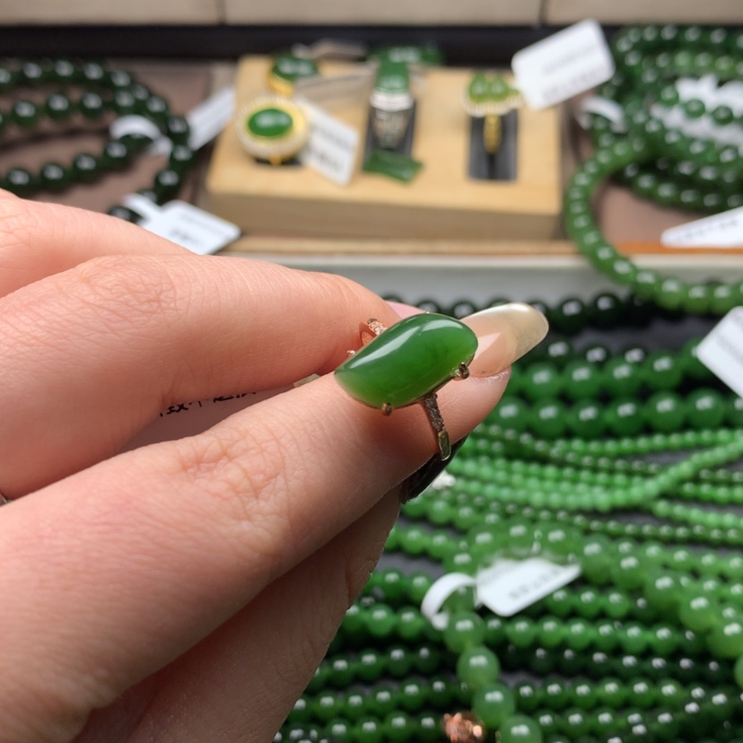 【闪购商品】银S925镶嵌戒指和田玉（碧玉）A****✨