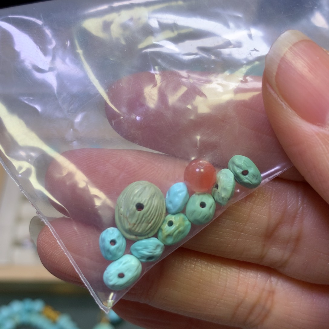 南红玛瑙配饰未镶嵌