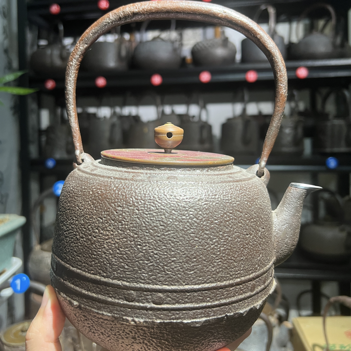 南部名家 保寿堂菊地政光万代屋形铁壶 包银口 1200cc 原供箱