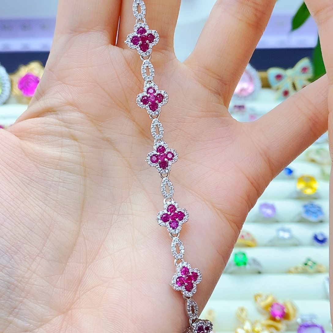 未镶嵌手链红宝石