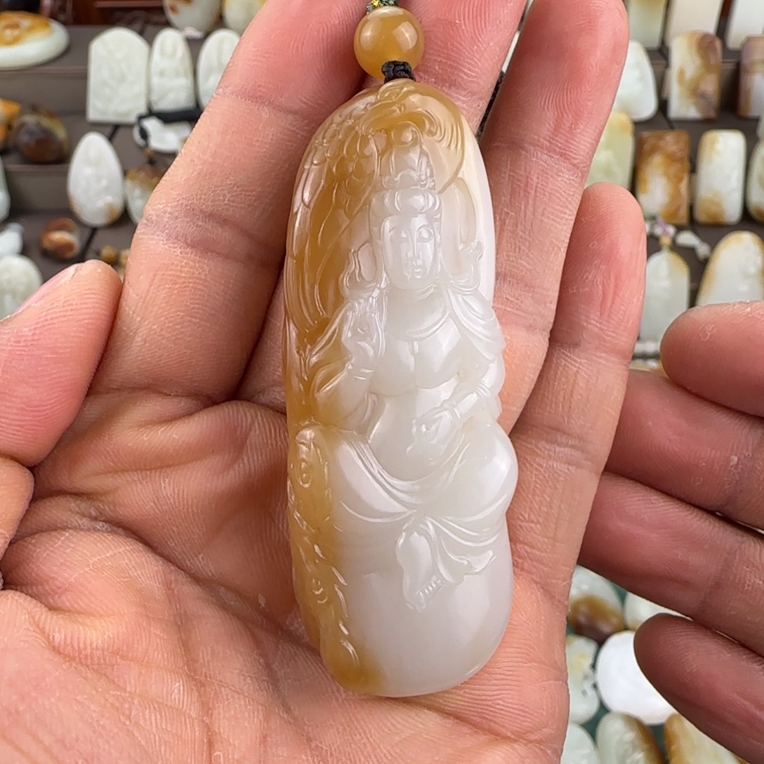 和田玉（糖玉）未镶嵌颈饰