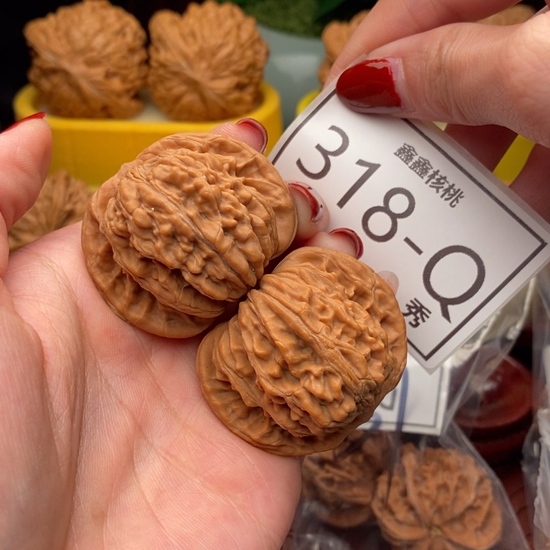 文玩核桃把件一**叶汉高楼42