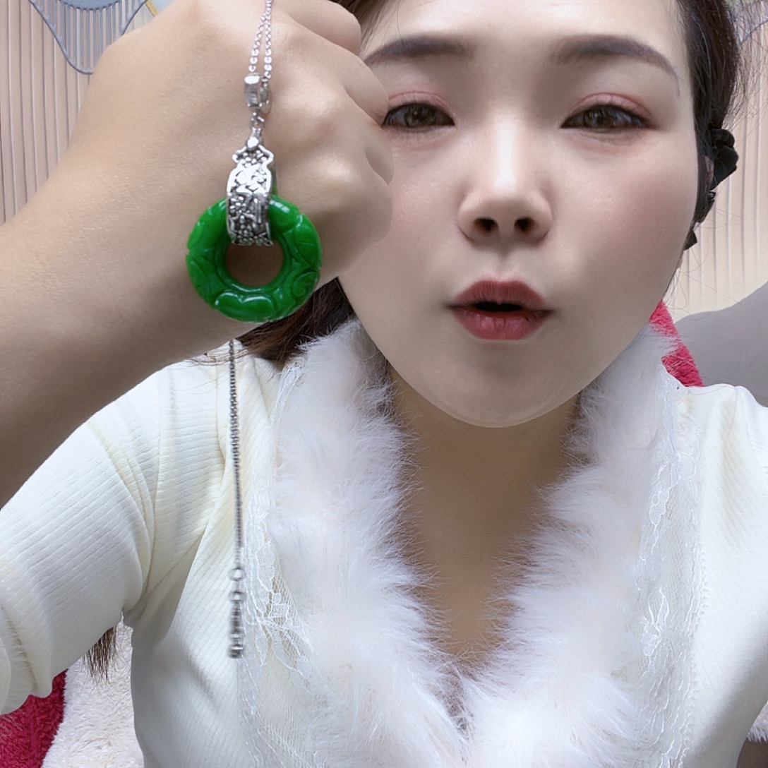 翡翠未镶嵌颈饰项链