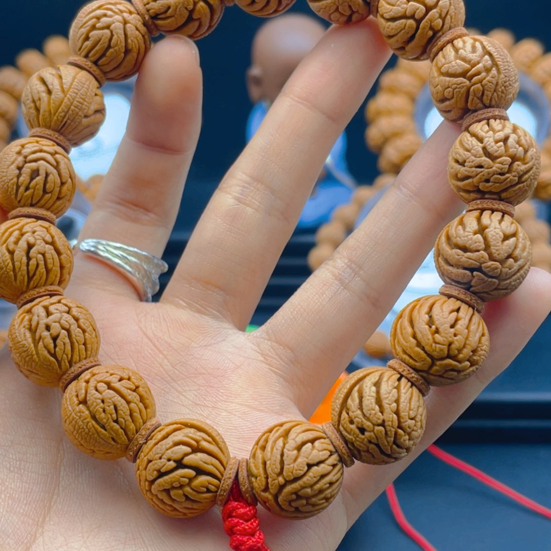 D****桃核吊坠秀求闪电购6号车