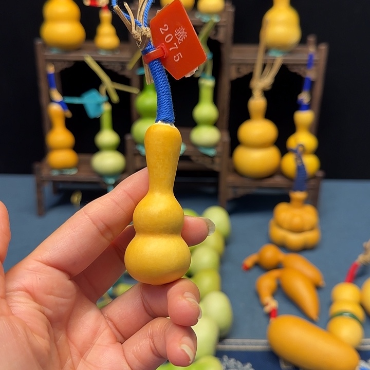 ￴***哲A精品文玩手把小尺寸葫芦