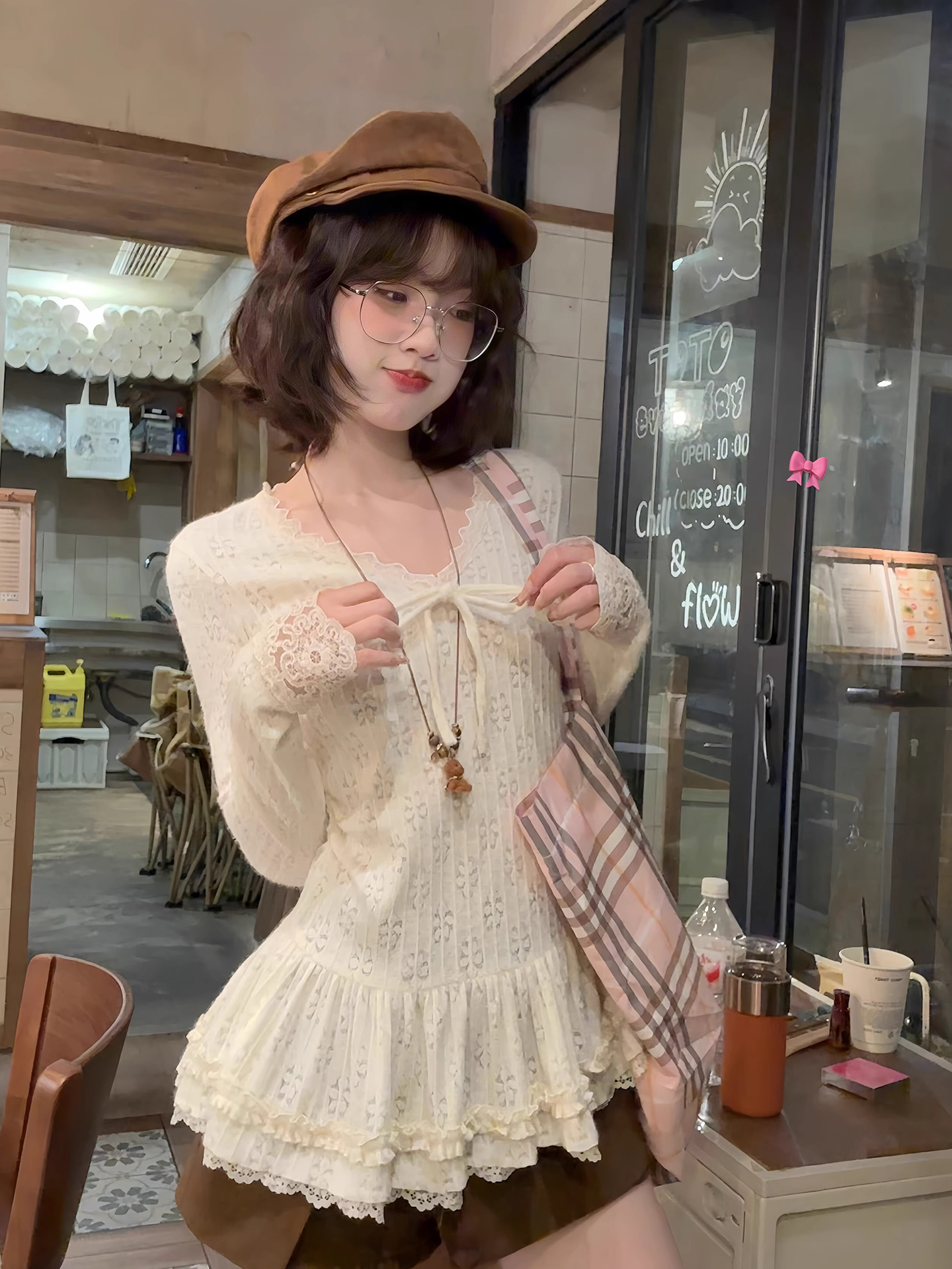 韩系甜美v领花边长袖毛针织衫女秋冬新款收腰打底蕾丝内搭上衣潮