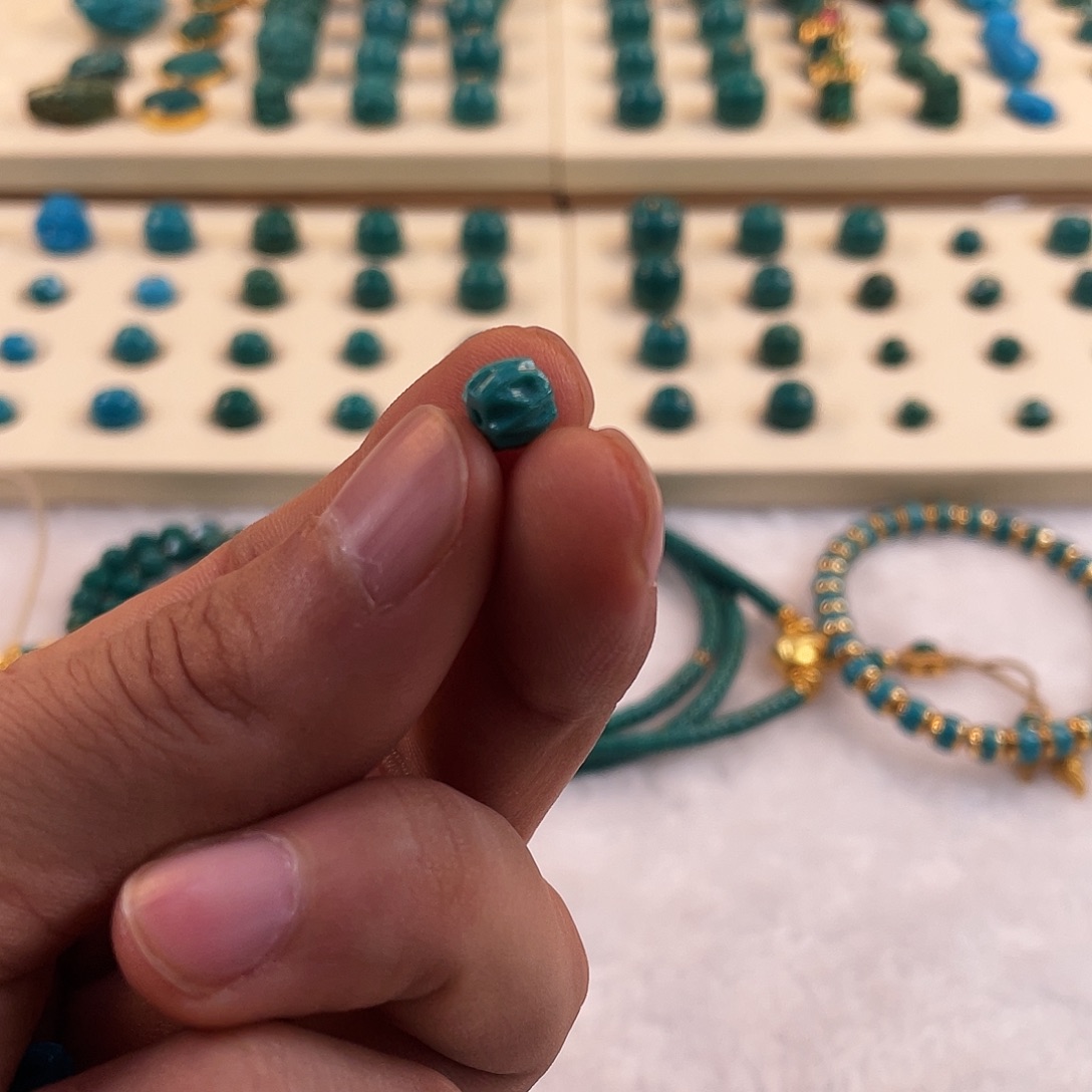 绿松石未镶嵌耳饰