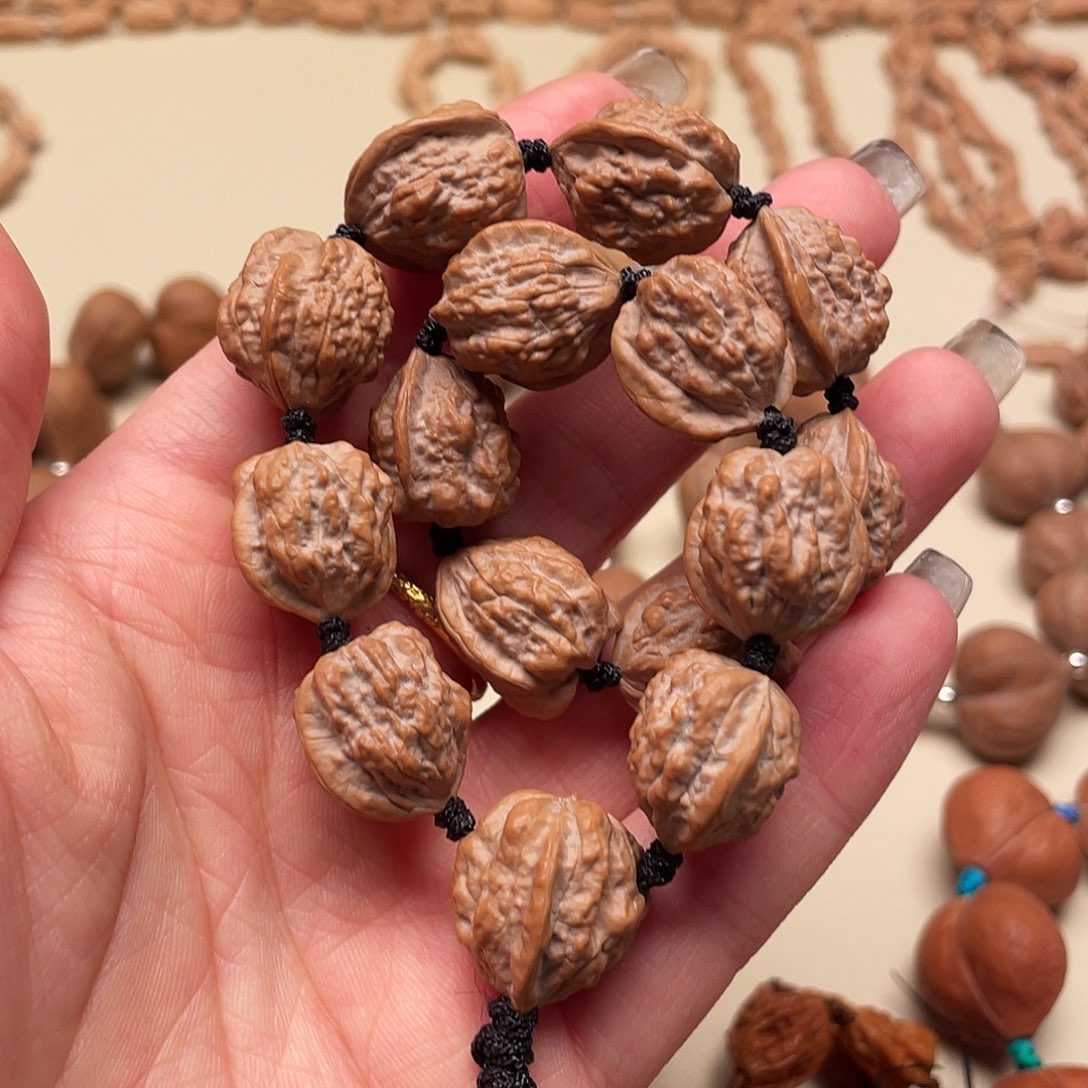 喂***盐手串桃核蛤蟆手串