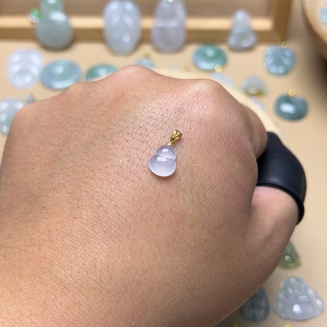 翡翠颈饰18K金镶嵌葫芦