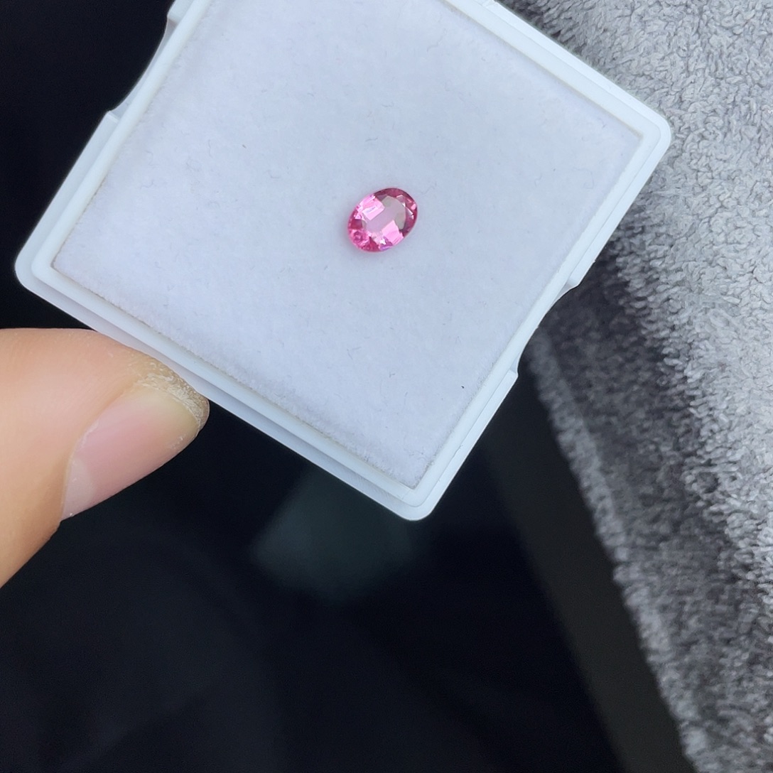 蓝宝石裸石0.583Ct