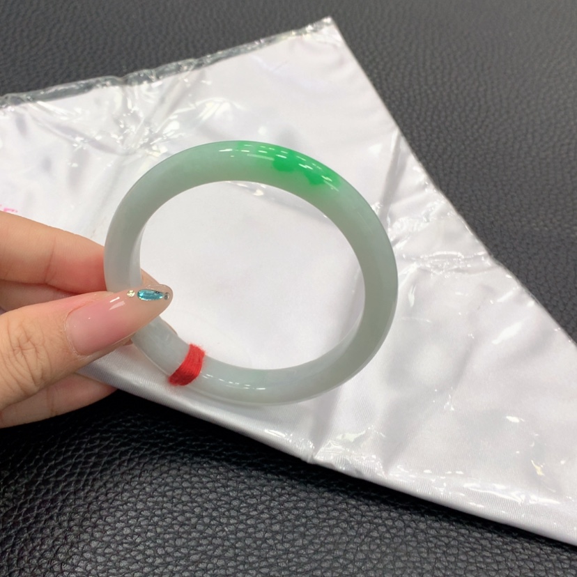 【闪购商品】翡翠手镯未镶嵌翡翠