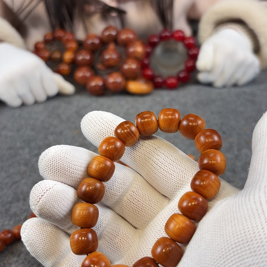 崖柏1.2血色玫瑰老型 沉水料 小单圈