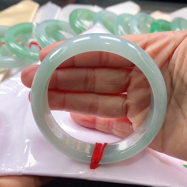 翡翠手镯未镶嵌59595858