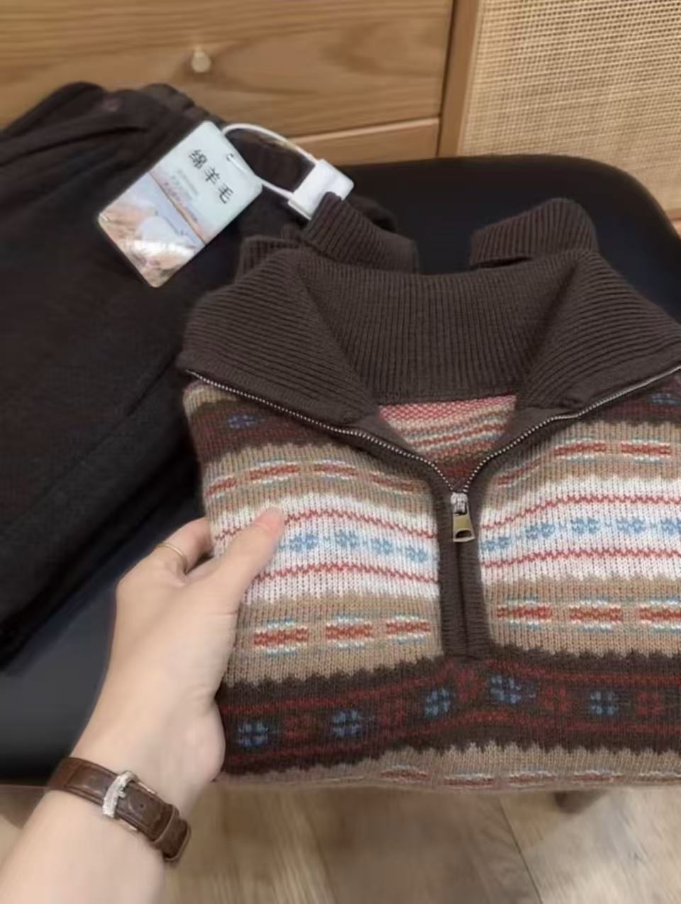 七言家！ins穿搭#氛围感复古咖翻领费尔岛提花毛衣049@
