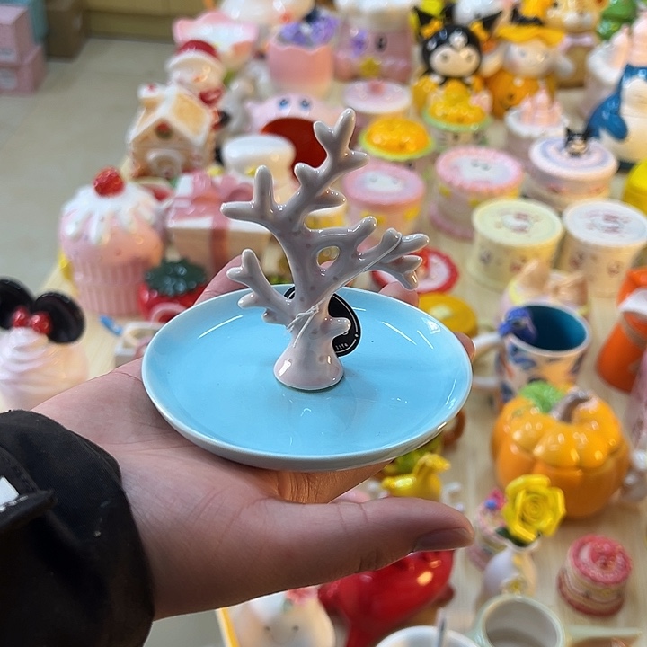 摆件陶瓷等行业的产品出口