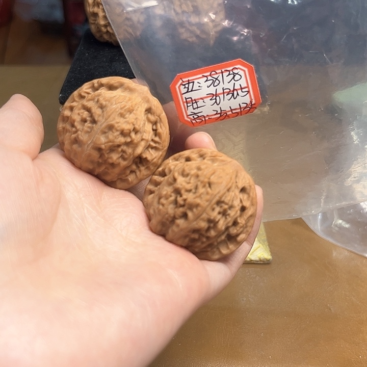 把件文玩核桃望月