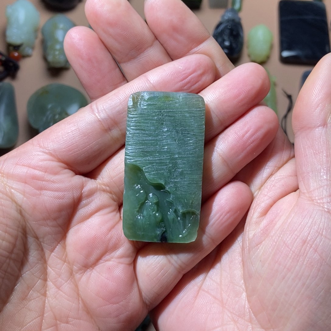 和田玉颈饰未镶嵌定制