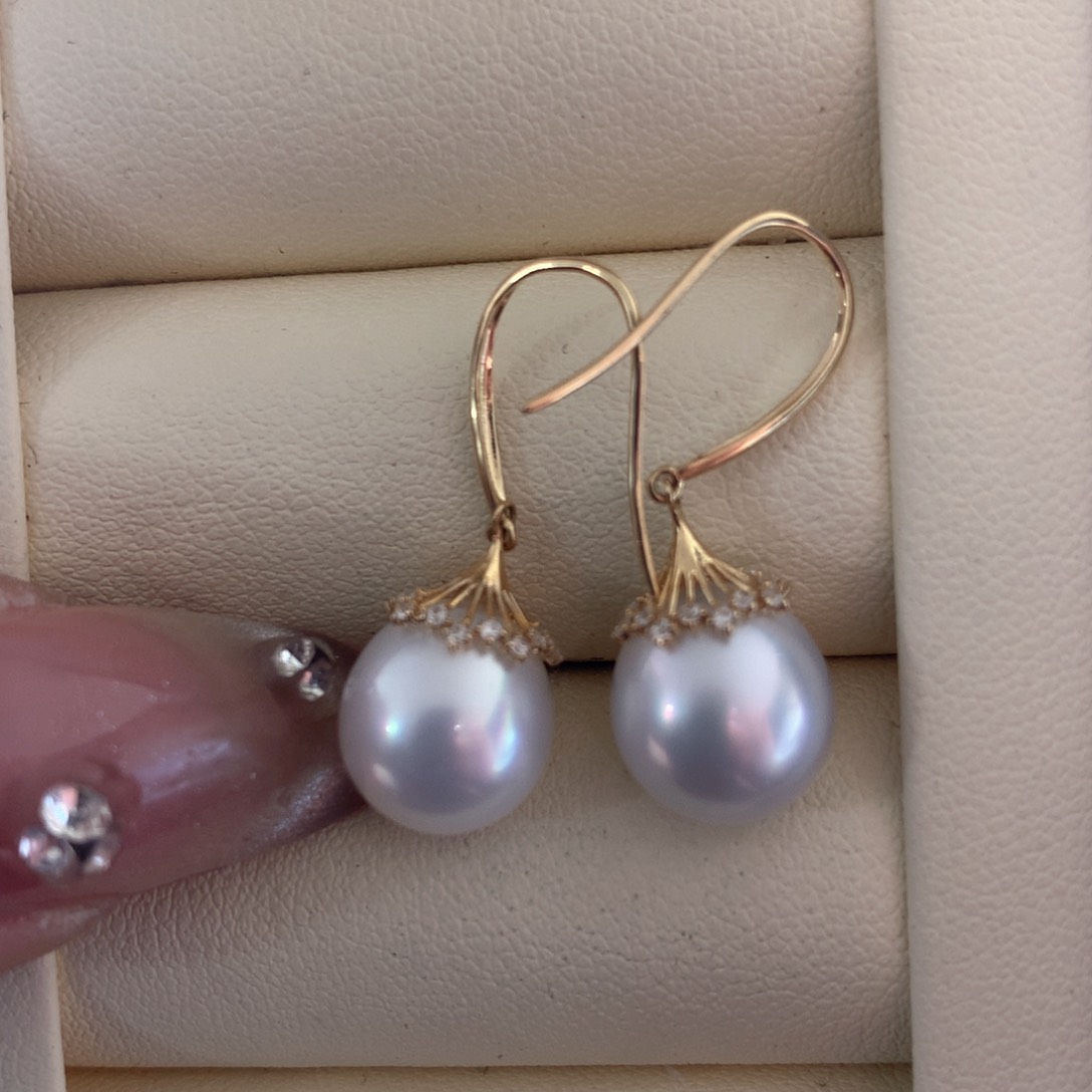 海水珍珠耳饰18K金镶嵌