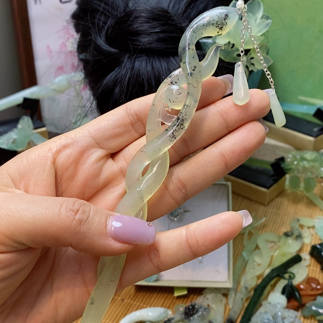 蛇纹石玉发簪未镶嵌