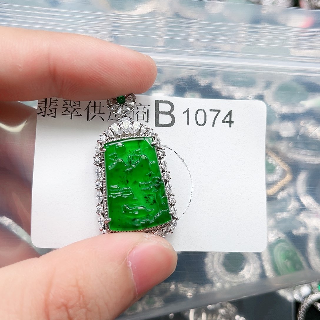 翡翠颈饰未镶嵌翡翠1074