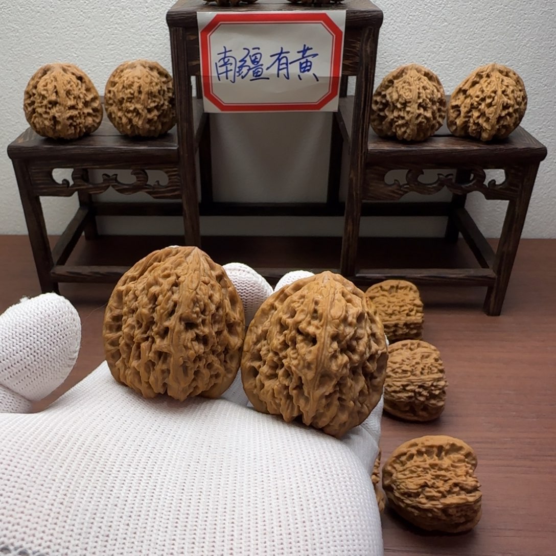 武***坤吊坠文玩核桃39高炮奥迪