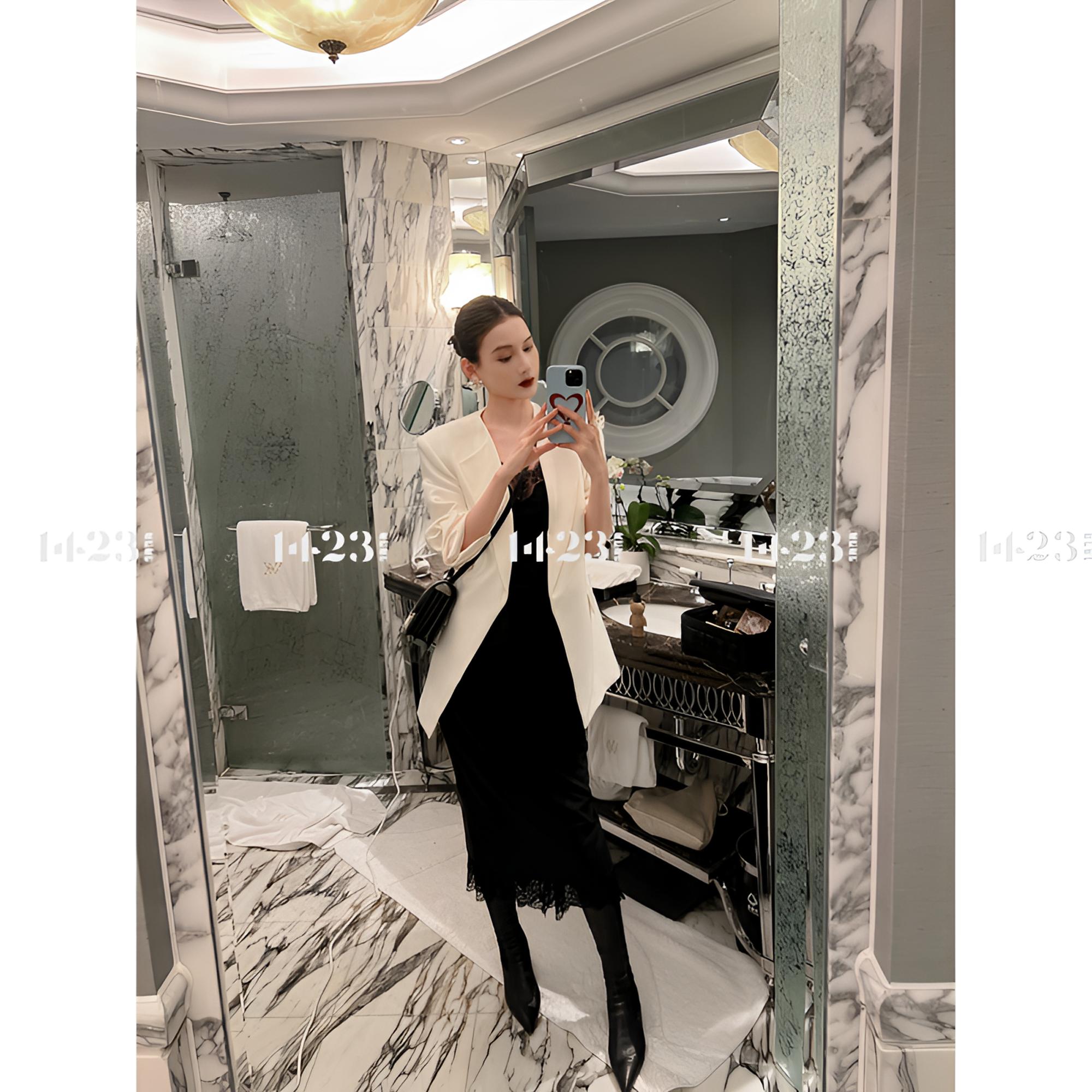 1423【蕾丝律动】时髦拼接蕾丝下摆不对称半裙