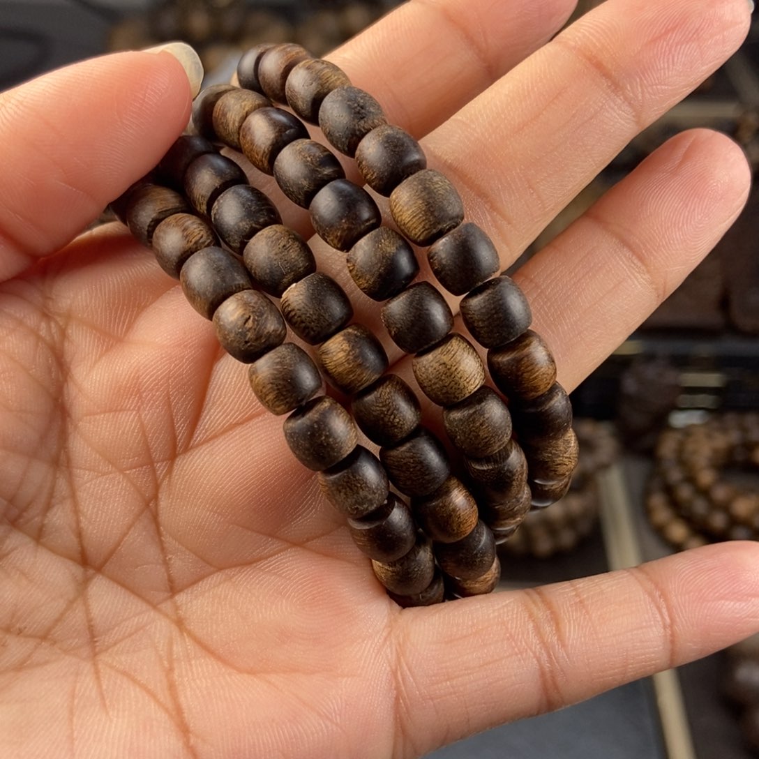 沉香手串之*越南芽庄留疤虎斑白棋楠