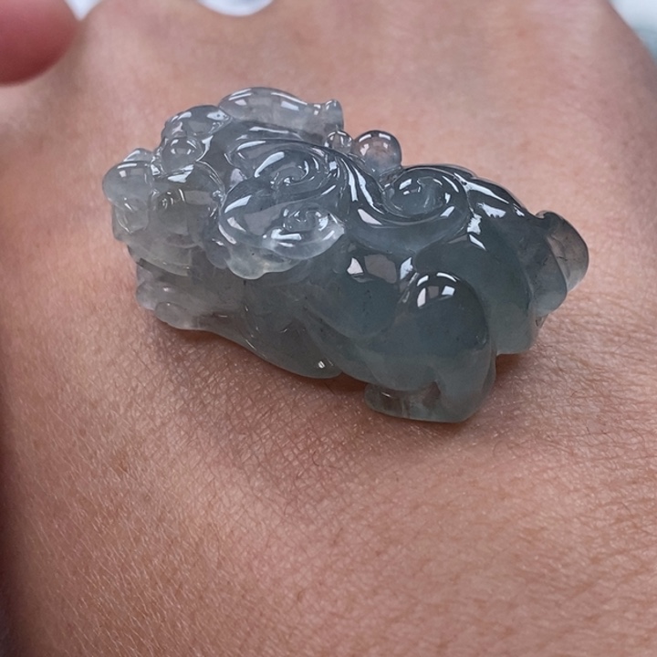 翡翠颈饰未镶嵌秘****司翡翠