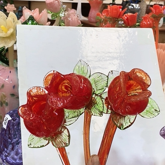 琉璃花瓶高45厘米宽9厘米