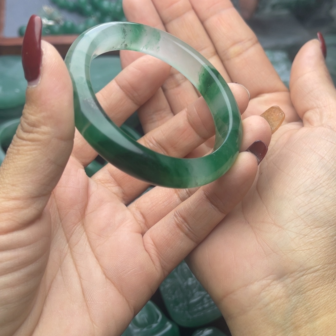 定制石英质玉未镶嵌@***.