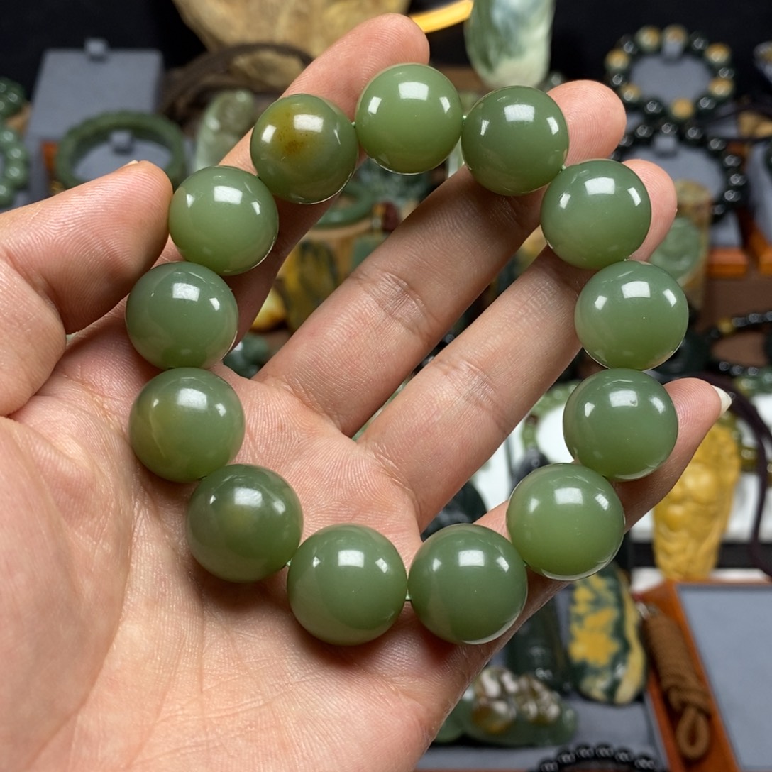 垚***垚岫岩河磨玉（透闪石质玉）未镶嵌手链