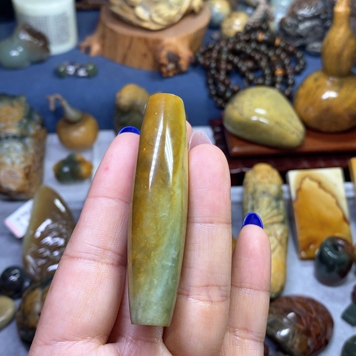 蛇纹石玉岫玉特价未镶嵌