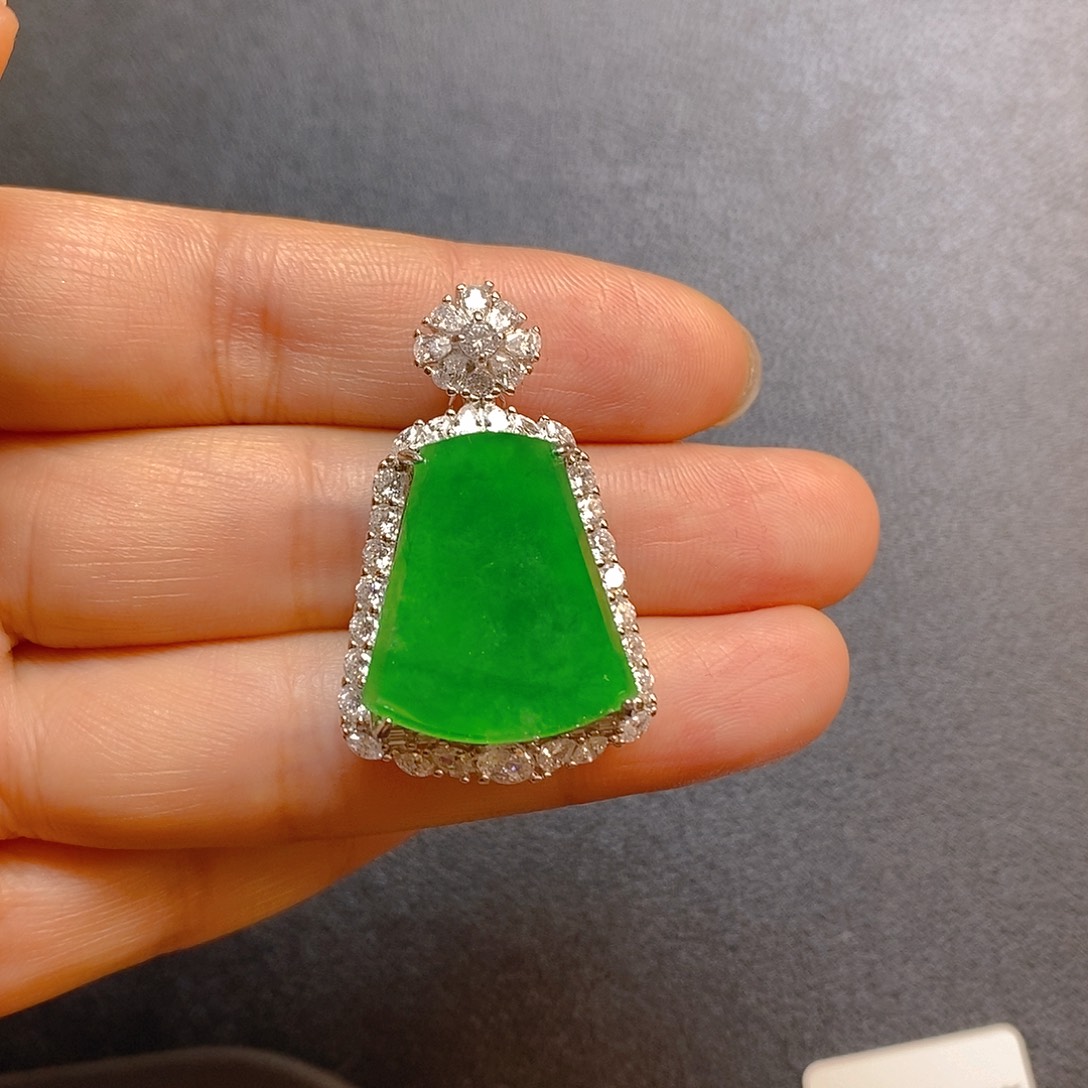 快***️翡翠银S925镶嵌颈饰