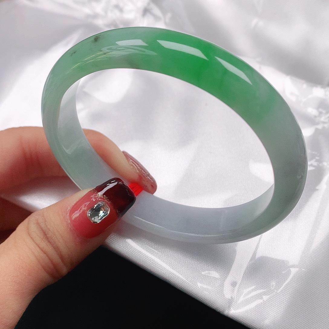 翡翠手镯（贵妃镯）未镶嵌天然翡翠手镯56