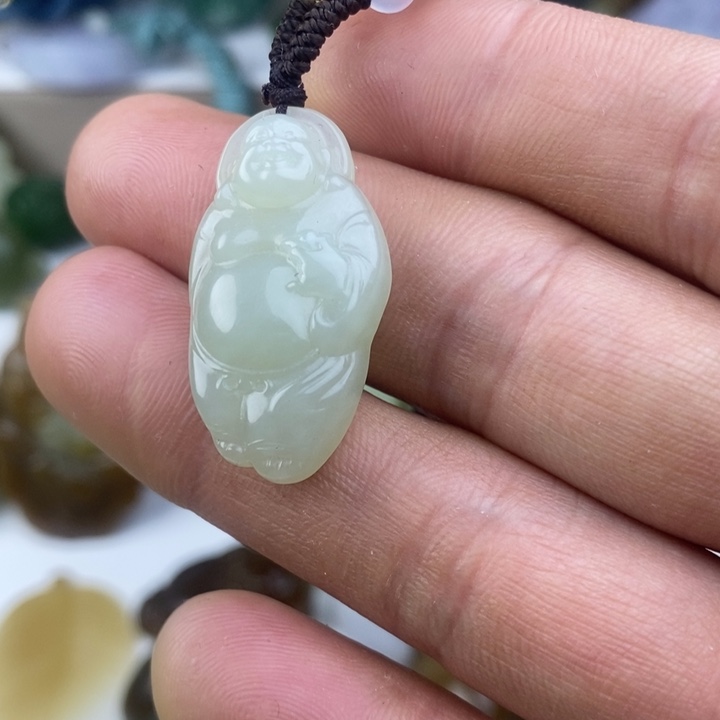 和田玉（糖玉）未镶嵌颈饰