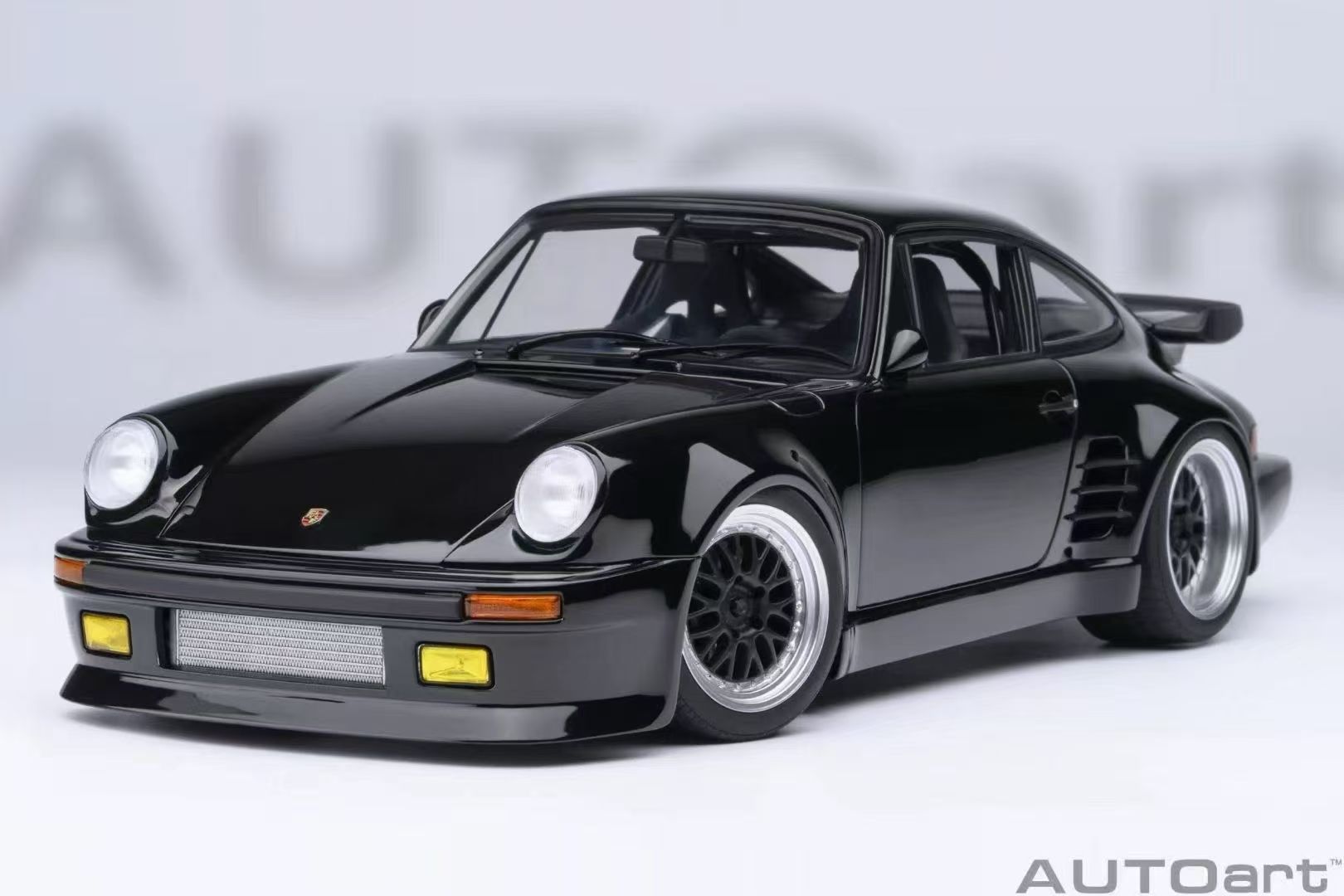 奥拓AUTOART1:18 保时捷911 (930) TURBO黑鸟ABS汽车模型收藏摆件
