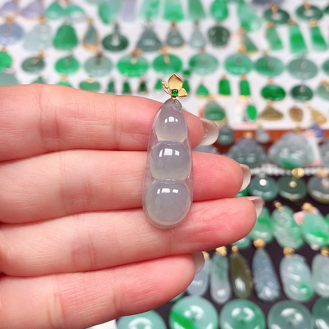 翡翠颈饰18K金镶嵌天然翡翠A货