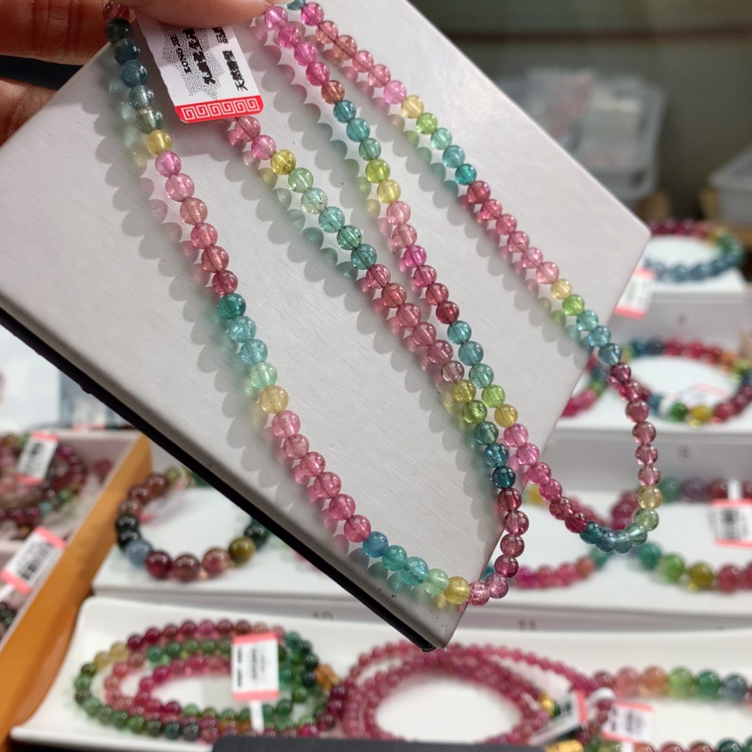 碧玺手链未镶嵌     4.3mm。