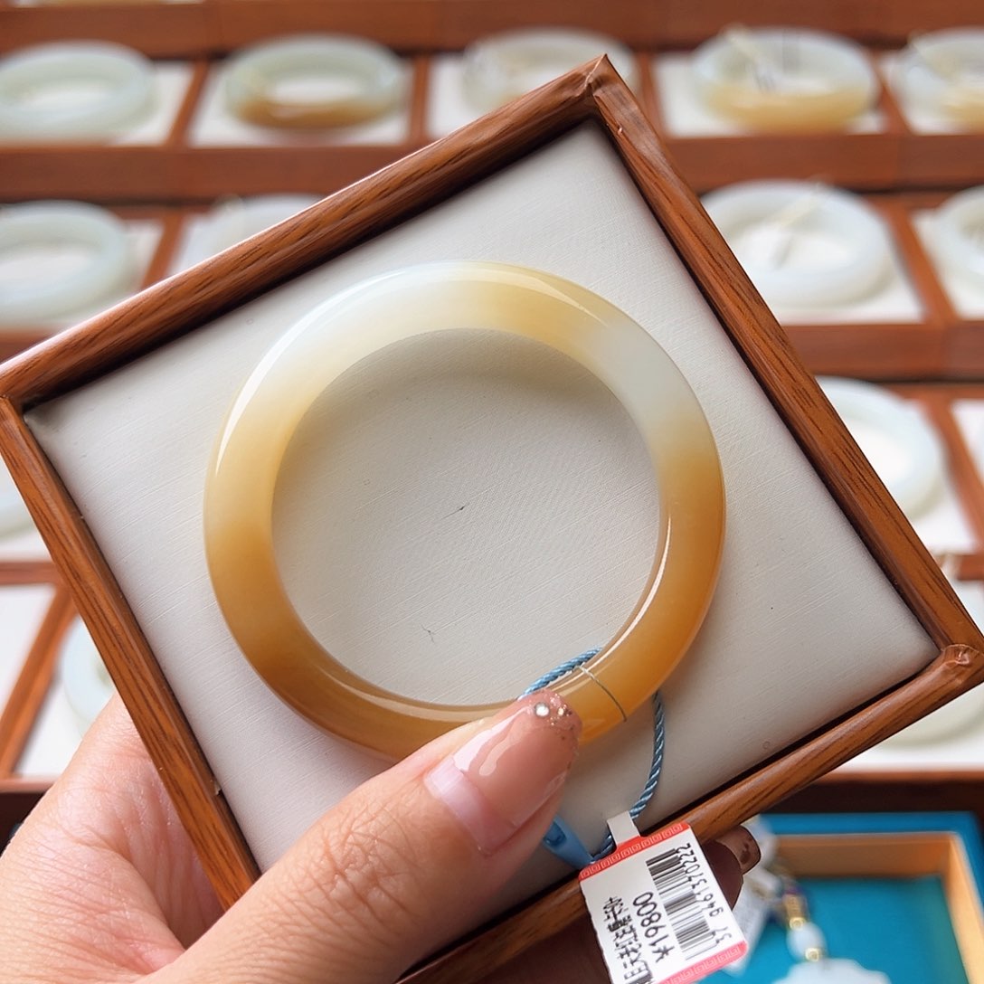 和田玉手镯未镶嵌51