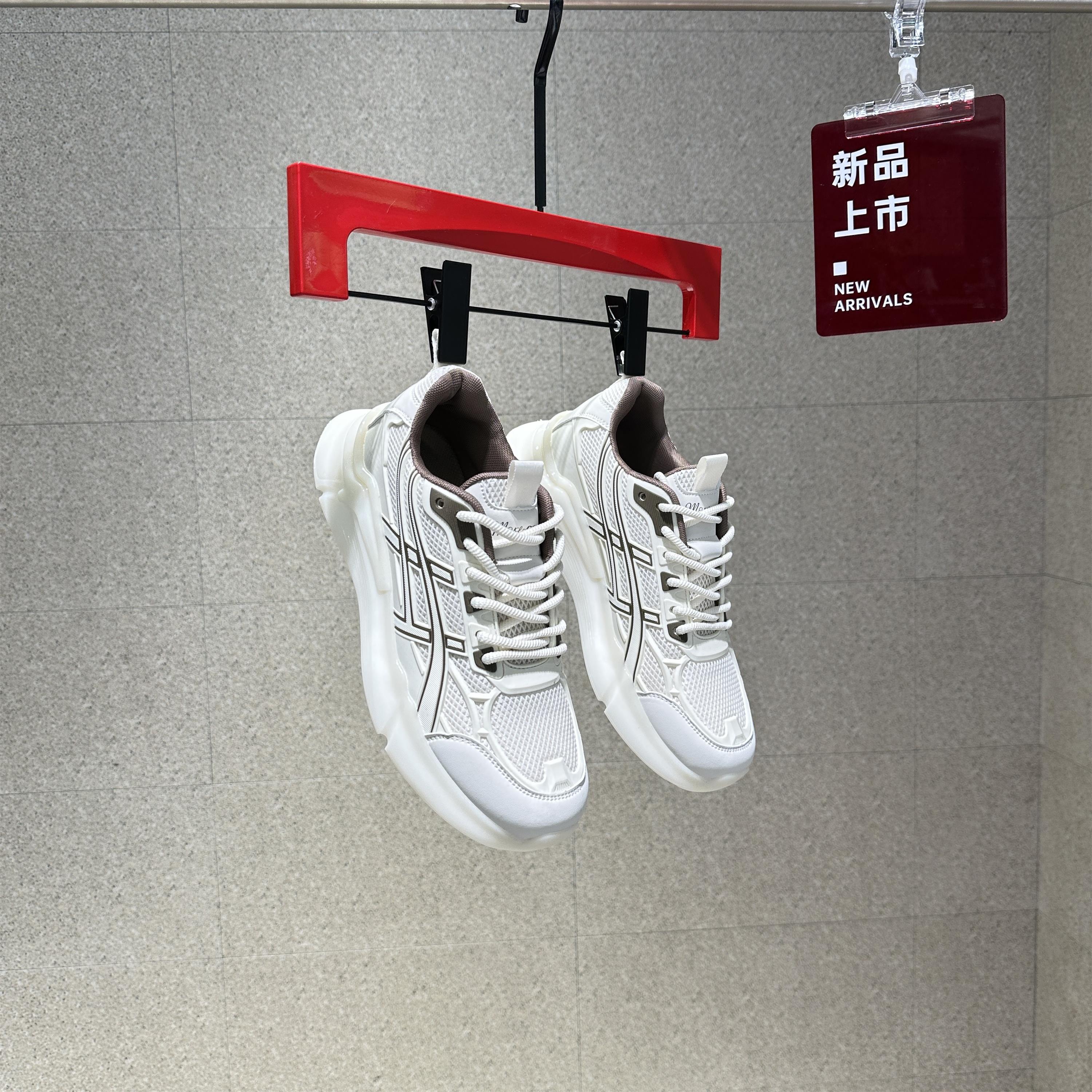 夏季新品软底轻便透气网面休闲鞋  M-5