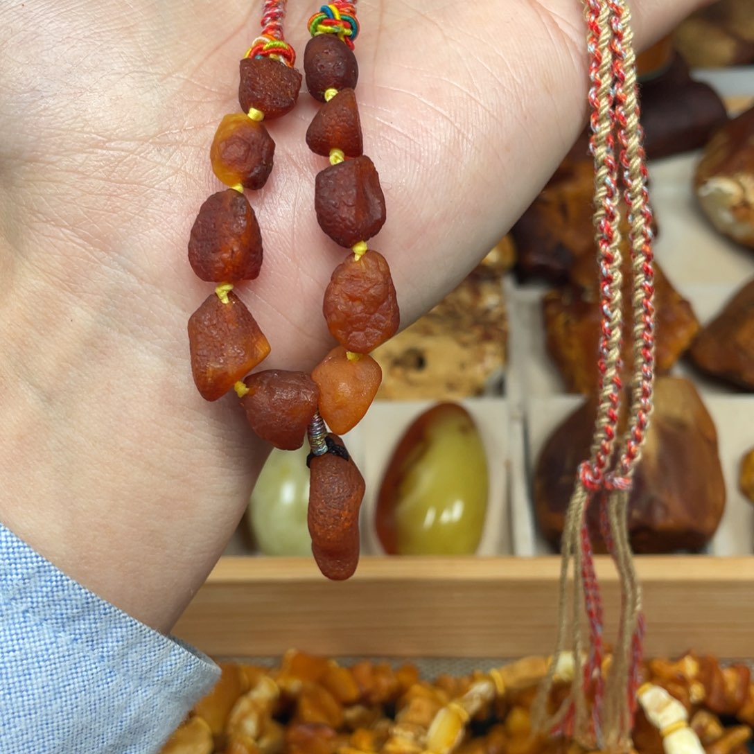 琥珀珠宝奇石未镶嵌