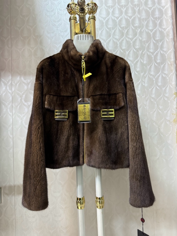 进口天鹅绒貂皮大衣 130斤内穿 支持退换  貂皮外套