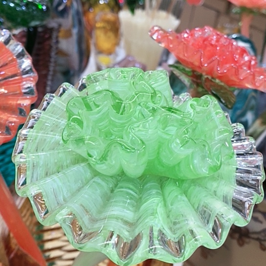 琉璃花瓶高45厘米宽9厘米